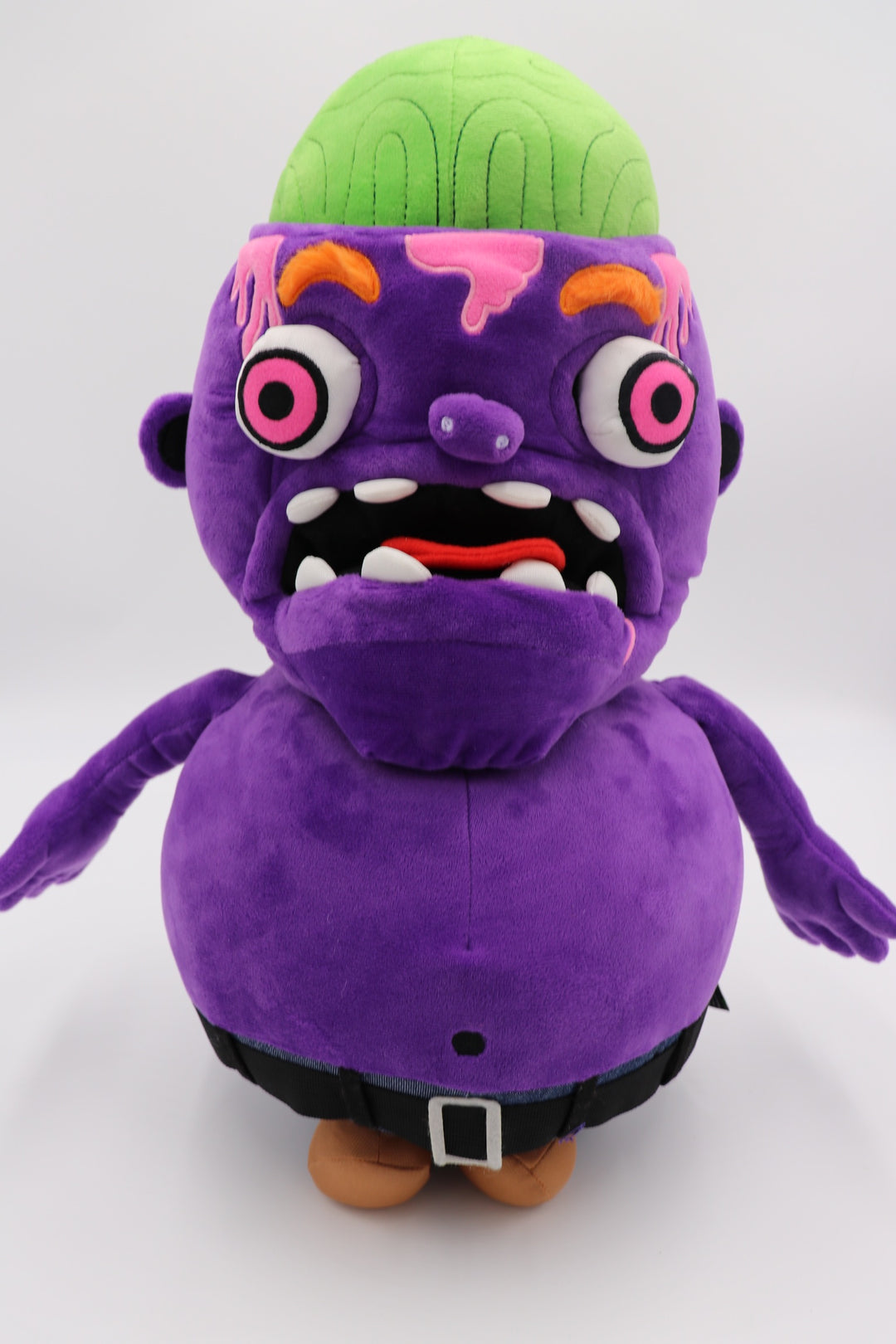 Cuddly Creep 🧫🧬🦠 – Greg the Zombie